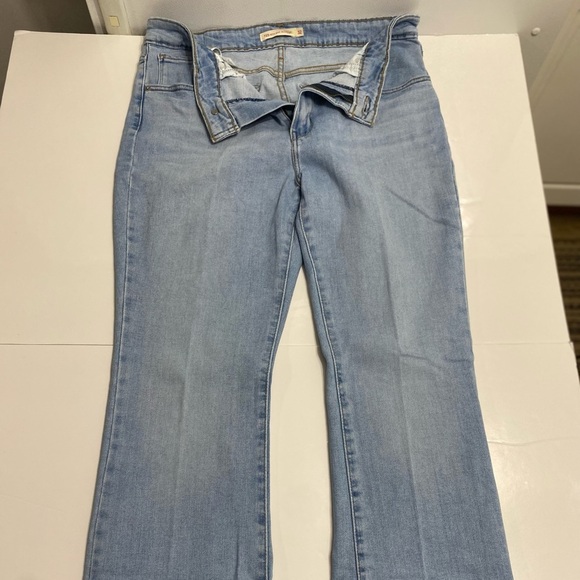 Levi's Sky Blue Denim Jeans - Picture 2 of 5